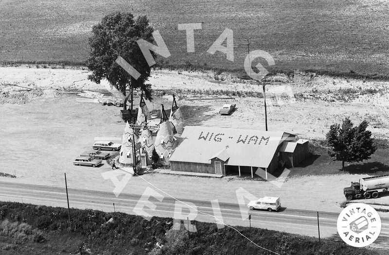 Wig-Wam (Tee-Pee Town) - 1969 Aerial (newer photo)
